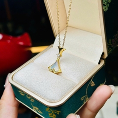 Dây Chuyền Quạt Xà Cừ Bạc Phủ Vàng – Vẻ Đẹp Kiêu Sa & Cổ Điển