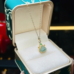 Dây Cổ Phật Di Lặc Lam Ngọc Bạc Phủ Vàng – Biểu Tượng Bình An & Hạnh Phúc