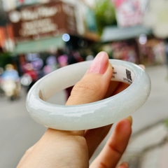 Vòng Nguyên Khối Phỉ Thúy Băng Trắng Type A – Tuyệt Tác Băng Tâm Thanh Khiết