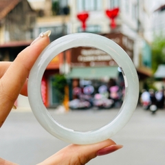 Vòng Nguyên Khối Phỉ Thúy Băng Trắng Type A – Tuyệt Tác Băng Tâm Thanh Khiết