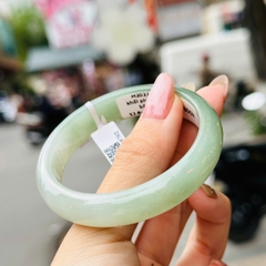 Vòng Ngọc Phỉ Thúy Nếp Băng Nền Lục Táo Type A – Sắc Xanh Thời Thượng & Quý Phái