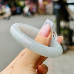 Vòng Ngọc Phỉ Thúy Nếp Băng Phớt Lục Type A – Vẻ Đẹp Thanh Tao & Qúy Phái