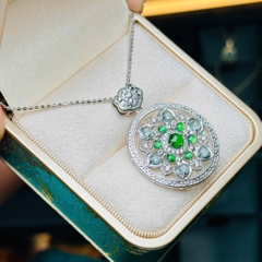 Dây Cổ Chấm Bi Bạc Phủ Vàng & Mặt Phỉ Thúy Lục Đế – Tinh Hoa Quyền Quý