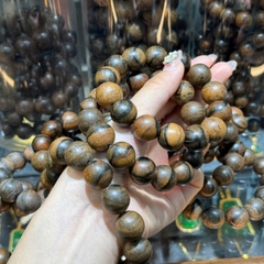 Chuỗi Trầm Hương Dó Dằn 16mm – Tinh Hoa Đại Ngàn & Phong Thủy Bình An