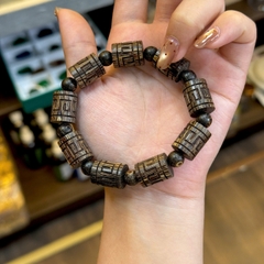 Vòng Tay Trầm Hương Trúc CNC Chữ Vạn 12li – Tinh Hoa Phong Thủy & An Nhiên