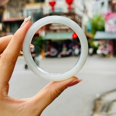 Vòng Tay Cẩm Thạch Phỉ Thúy Nếp Băng Type A – Vẻ Đẹp Thuần Khiết & Quý Phái