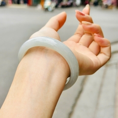 Vòng Tay Cẩm Thạch Phỉ Thúy Nếp Băng Type A – Vẻ Đẹp Thuần Khiết & Quý Phái