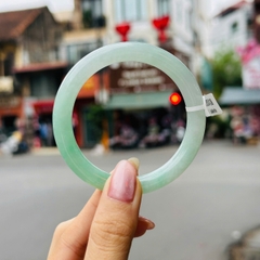 Vòng Bản Phỉ Thúy Bạch Đế Thanh Type A – Vẻ Đẹp Quyền Quý & Vĩnh Cửu