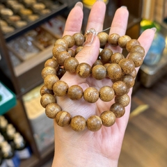 Chuỗi Trầm Lào Rừng 12mm – Hương Sắc Thiên Nhiên & Tâm Linh Hội Tụ