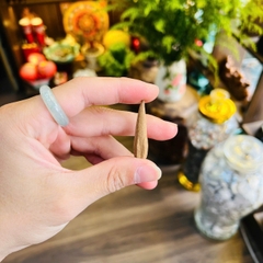 Nhang Nụ Trầm Hương Cao Cấp Đậm Tinh Dầu – 100% Tự Nhiên, Không Hóa Chất, Ít Khói