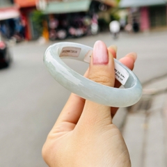 Vòng Ngọc Phỉ Thuý Băng Trắng Type A – Vẻ Đẹp Thanh Khiết & Sang Trọng