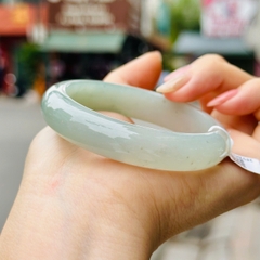 Vòng Bản Tròn Khối Phỉ Thuý Băng Type A – Vẻ Đẹp Thanh Khiết & Sang Trọng