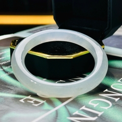 Vòng Ngọc Phỉ Thuý Băng Điểm Bông Luna Type A – Tuyệt Tác Băng Chủng Thanh Khiết