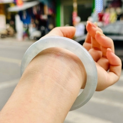 Vòng Ngọc Phỉ Thuý Băng Điểm Bông Luna Type A – Tuyệt Tác Băng Chủng Thanh Khiết