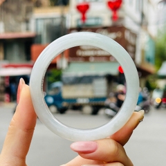 Vòng Bản Tròn Phỉ Thuý Băng Trắng Type A – Vẻ Đẹp Thanh Khiết & Sang Trọng