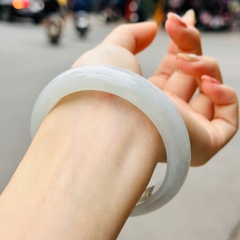 Vòng Bản Tròn Phỉ Thuý Băng Trắng Type A – Vẻ Đẹp Thanh Khiết & Sang Trọng