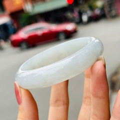 Vòng Bản Tròn Phỉ Thuý Băng Trắng Type A – Vẻ Đẹp Thanh Khiết & Sang Trọng