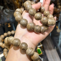 Chuỗi Trầm Rừng Campuchia 16ly – Đẳng Cấp Trầm Tự Nhiên & Khí Chất Thượng Lưu