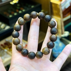 Chuỗi Trầm Hương Việt Nam 12ly Tự Nhiên – Kết Tinh Tinh Hoa Đất Trời