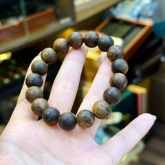 Chuỗi Trầm Hương Việt Nam 12ly Tự Nhiên – Kết Tinh Tinh Hoa Đất Trời