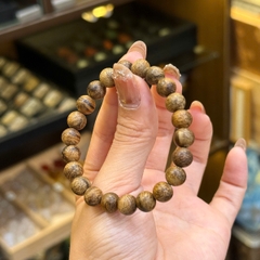 Vòng Tay Trầm Hương Indo Tarakan 8li – Tinh Hoa Đại Ngàn & Năng Lượng Bình An