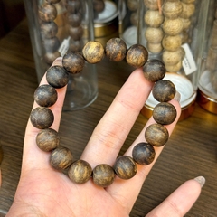 Vòng Trầm Hương Banh Campuchia 12mm – Tinh Hoa Thiên Nhiên & Đẳng Cấp Hội Tụ