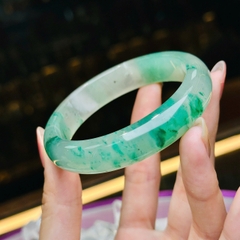 Vòng Ngọc Khối Du Long (Sơn Thủy) – Vẻ Đẹp Quyền Quý & Vĩnh Cửu