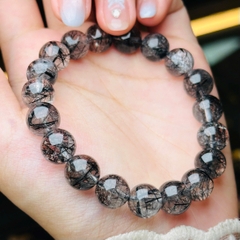 Vòng Tay Thạch Anh Tóc Đen 10mm – Quyền Năng & Sự Huyền Bí