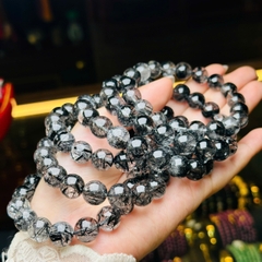 Vòng Tay Thạch Anh Tóc Đen 10.7mm – Quyền Năng & Sự Bảo Hộ