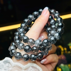 Vòng Tay Thạch Anh Tóc Đen 10.7mm – Quyền Năng & Sự Bảo Hộ