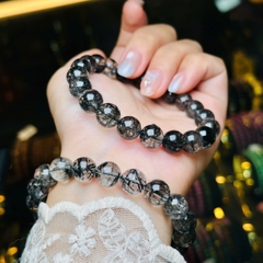 Vòng Tay Thạch Anh Tóc Đen 9.5mm – Quyền Năng & Sự Bảo Hộ