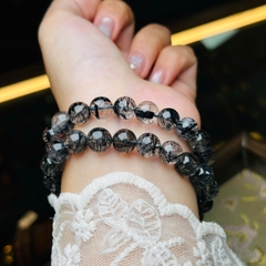 Vòng Tay Thạch Anh Tóc Đen 9mm – Quyền Năng & Sự Bảo Hộ Mạnh Mẽ