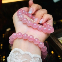 Vòng Tay Thạch Anh Hồng 10-11mm – Sắc Hồng Ngọt Ngào & Tình Duyên Viên Mãn