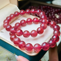 Vòng Tay Thạch Anh Dâu Tây Hồng 10-11mm – Sắc Hồng Ngọt Ngào & Năng Lượng May Mắn