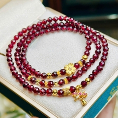 chuỗi ngọc hồng lựu cắt giác 4.5mm mix charm bạc phủ vàng