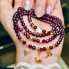 chuỗi ngọc hồng lựu cắt giác 4.5mm mix charm bạc phủ vàng