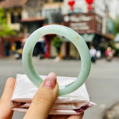 Khối phỉ thuý xanh táo type A điểm chấm hoàng phỉ