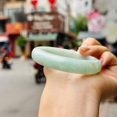 Khối phỉ thuý xanh táo type A điểm chấm hoàng phỉ