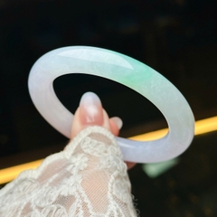 Vòng Bản Đũa Ngọc Phỉ Thúy Băng Điểm Lục – Vẻ Đẹp Thanh Tao & Quý Phái