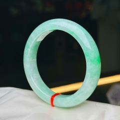 Vòng Tay Ngọc Phỉ Thúy Xanh Cay Bạch Đế Thanh – Vẻ Đẹp Tuyệt Mỹ & Quý Phái