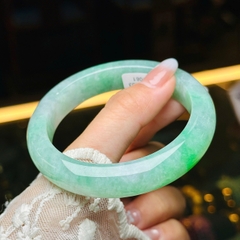 Vòng Tay Ngọc Phỉ Thúy Xanh Cay Bạch Đế Thanh – Vẻ Đẹp Tuyệt Mỹ & Quý Phái