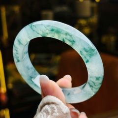 Vòng Ngọc Phỉ Thuý Băng Chủng Hoa Xanh – Vẻ Đẹp Thiên Nhiên Kỳ Diệu