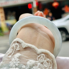 Vòng Ngọc Phỉ Thuý Băng Chủng – Vẻ Đẹp Trong Trẻo & Đẳng Cấp