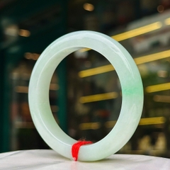 Khối Phỉ Thúy Điểm Bạch Đế Thanh - Vẻ Đẹp Sang Trọng & Đẳng Cấp