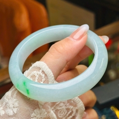 Vòng Ngọc Phỉ Thúy Băng Điểm Lục Táo – Vẻ Đẹp Thanh Khiết & Quý Phái