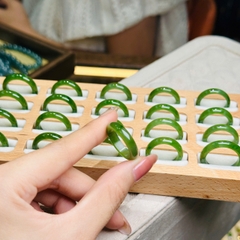 Nhẫn Ngọc Bích Xanh Táo – Vẻ Đẹp Thanh Khiết & Sang Trọng