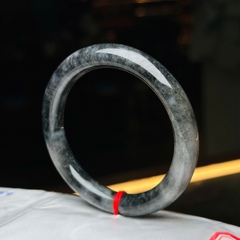 Vòng Bản Tròn Ngọc Phỉ Thúy Đen (Ô Kê Chủng) – Vẻ Đẹp Quyền Quý & Huyền Bí