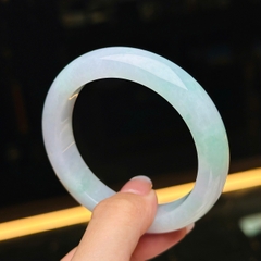 Vòng Bản Hẹ Phỉ Thúy Đới Xuân Tài Nguyên Khối – Vẻ Đẹp Thanh Khiết & Sang Trọng