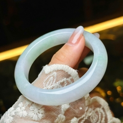 Vòng Bản Hẹ Phỉ Thúy Đới Xuân Tài Nguyên Khối – Vẻ Đẹp Thanh Khiết & Sang Trọng