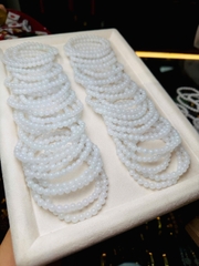 Chuỗi Đơn Phỉ Thuý Trắng 5.8li – Vẻ Đẹp Tinh Khôi & Trang Nhã